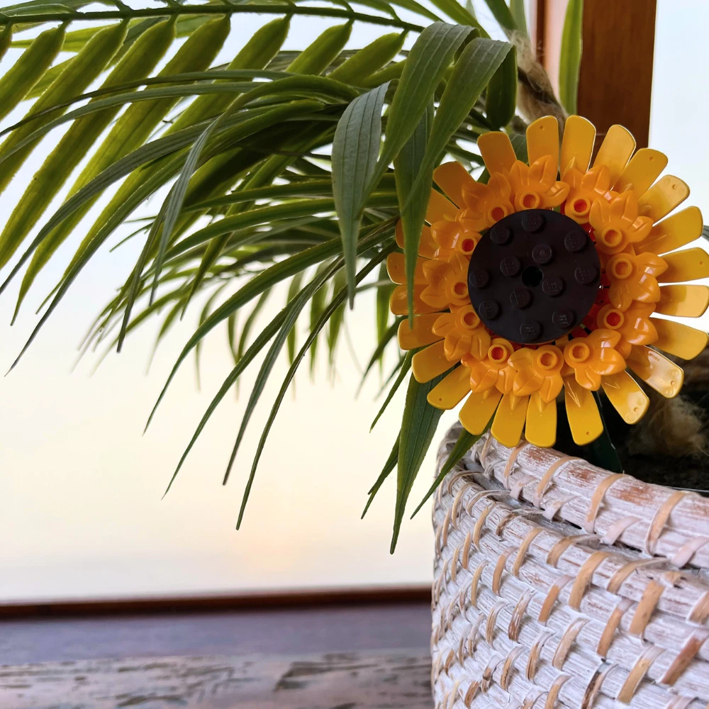 Rachel Fletcher Speech Pathology - Building a Lego sunflower Building a Lego sunflower gallery photo 5